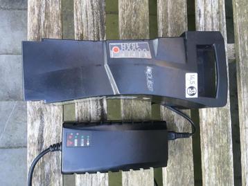 Impulse batterij (VERKOCHT) + Lader (BESCHIKBAAR) beschikbaar voor biedingen