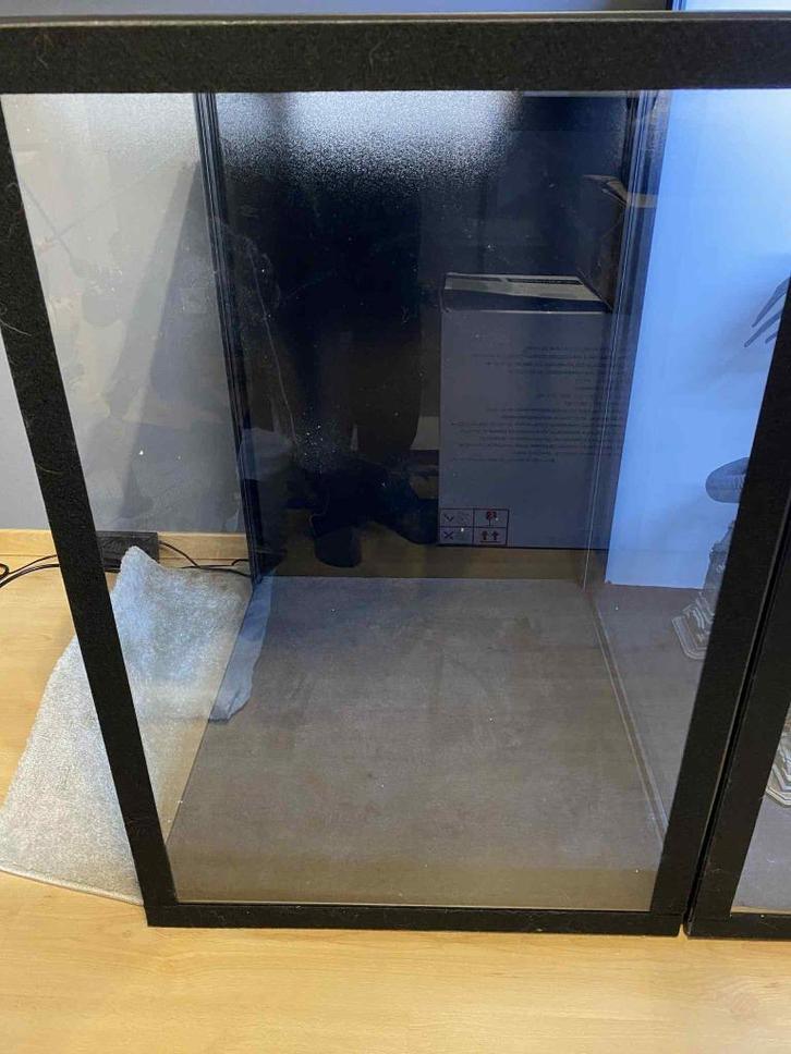 2 zelfgemaakte moducase vitrinekasten, Huis en Inrichting, Kasten | Vitrinekasten, Zo goed als nieuw, Ophalen of Verzenden