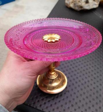 Brocante vintage roze schaal op koperen voet / bonbonierre  beschikbaar voor biedingen