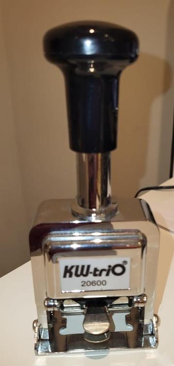 nummeringstempel beschikbaar voor biedingen
