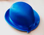 M259. Chapeau melon bleu.Élégance-fantaisie pour carnaval !, Enlèvement ou Envoi, Comme neuf, Chapeau