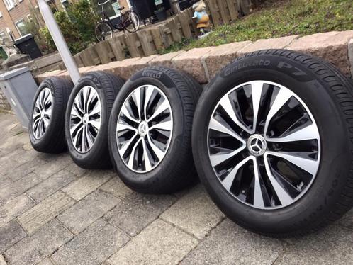 Mercedes A,B,CLA 16” orignele velgen NIEUWSTAAT bj2022, Auto-onderdelen, Banden en Velgen, Banden en Velgen, Zomerbanden, 16 inch