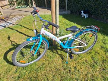 B'twin blauwe kinderfiets framemaat 24 (8-11 jaar) beschikbaar voor biedingen