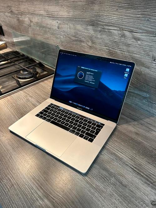 Macbook Pro 15 pouces i7 avec barre tactile, Informatique & Logiciels, Apple Macbooks, Comme neuf, MacBook, 15 pouces, 16 GB, Enlèvement ou Envoi