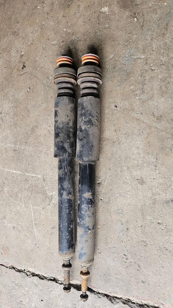 Schokdemper set achterzijde  BMW 1 Serie E81 E82 33526782859, Auto-onderdelen, Ophanging en Onderstel, BMW, Gebruikt, Herkomst onderdeel bekend