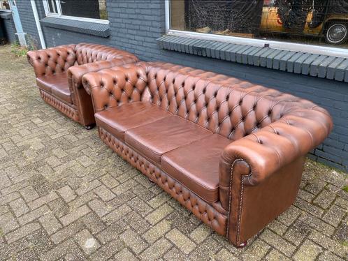 Chesterfield 3+2 zit zetels bruin GRATIS GELEVERD, Huis en Inrichting, Zetels | Voetbanken en poefs, Leer, Ophalen of Verzenden