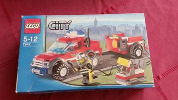 LEGO City Brandweerwagen met aanhanger – 7942 beschikbaar voor biedingen