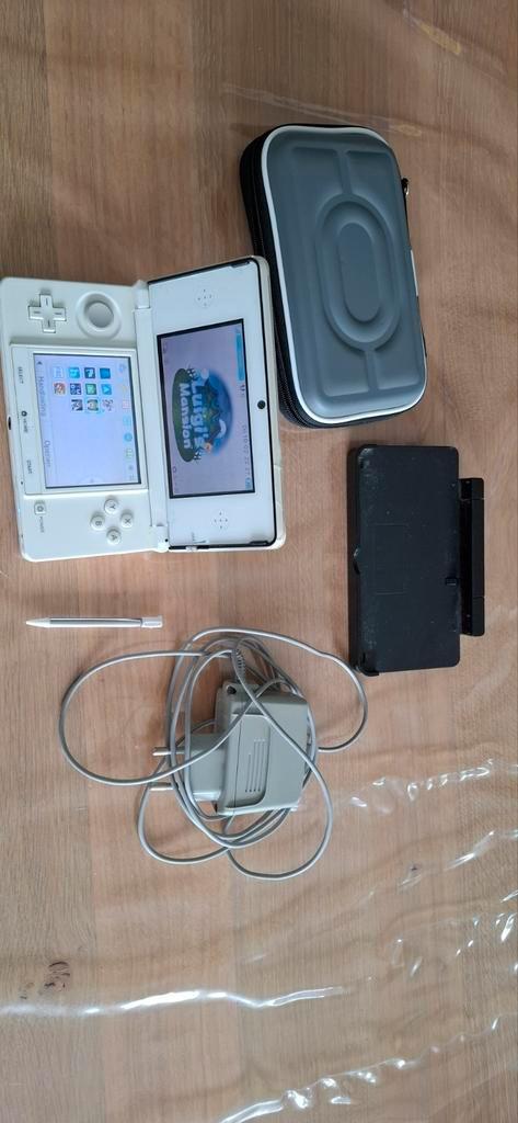 Nintendo old 3ds modded, Games en Spelcomputers, Spelcomputers | Nintendo 2DS en 3DS, Gebruikt, 3DS, Wit, Met games, Met beschermhoes of tas