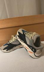 Yeezy Wave Runner, Overige kleuren, Ophalen of Verzenden, Zo goed als nieuw, Sneakers