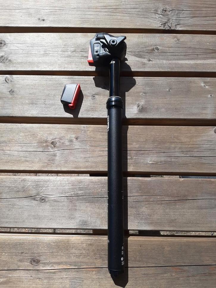 RockShox Reverb AXS XPLR Dropper zadelpen, Fietsen en Brommers, Fietsaccessoires | Overige Fietsaccessoires, Zo goed als nieuw
