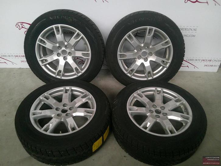 18″ Evoque velgen set met Vredestein Winter 4 Extreme, Auto-onderdelen, Banden en Velgen, Velg(en), Terreinwagen, Gebruikt, Ophalen of Verzenden