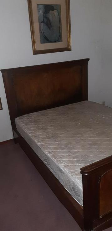 Antiek bed met lattenbodem  beschikbaar voor biedingen