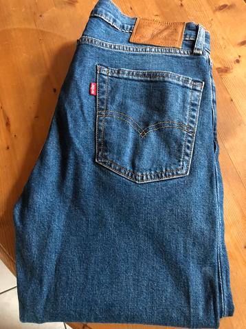2 levis homme taille 33/36 beschikbaar voor biedingen