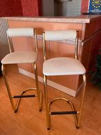 prachtige barkrukken in witte glanzende stof //gouden frame, Huis en Inrichting, Barkrukken, Ophalen, Met voetsteun, 60 tot 90 cm