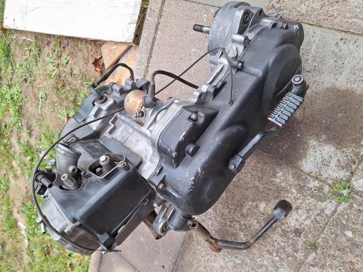 Motorblok 50cc 4 takt euro 5 volledig in draaiende staat top, Fietsen en Brommers, Brommeronderdelen | Algemeen, Zo goed als nieuw