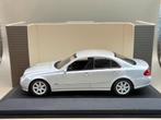 Mercedes-Benz Classe E Berline (Type W211) 2002 - MiniChamps, Enlèvement ou Envoi, Neuf, Voiture, MiniChamps