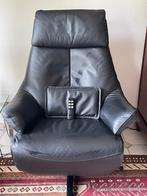 Relax fauteuil zwart leder, electrisch regelbaar, Ophalen of Verzenden, Zo goed als nieuw
