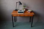 Vintage minimalistisch modernistisch bureau uit de jaren 60, Huis en Inrichting, Ophalen, Minder dan 50 cm, Gebruikt, Vintage