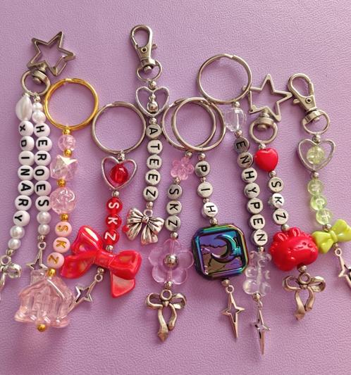 Kpop sleutelhangers, Verzamelen, Muziek, Artiesten en Beroemdheden, Nieuw, Gebruiksvoorwerp, Ophalen of Verzenden