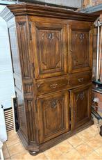 Hall of Barkast, Enlèvement