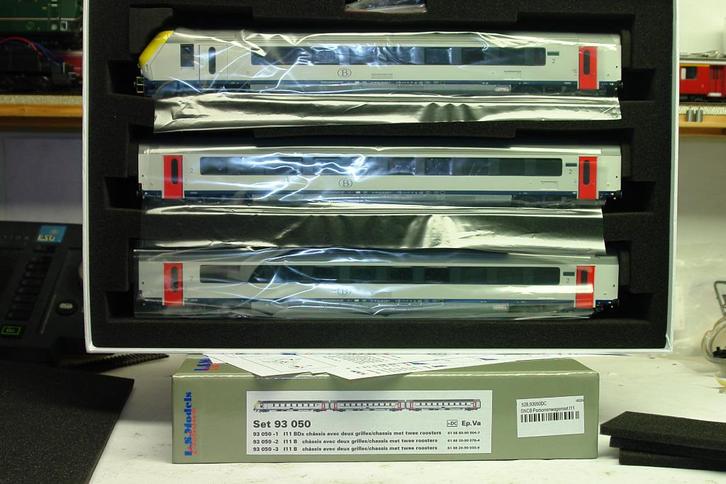 LS MODELS 93050 SNCB NMBS SET i11 AVEC PILOTE CC/DC, Hobby & Loisirs créatifs, Trains miniatures | HO, Neuf, Wagon, Autres marques