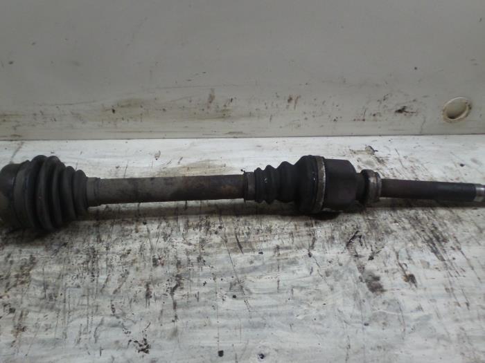Aandrijfas rechts-voor van een Peugeot 207, Auto-onderdelen, Remmen en Aandrijving, Peugeot, Gebruikt, 3 maanden garantie, Ophalen of Verzenden