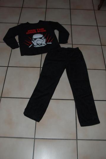 Zwarte fluwelen pyjama „STAR WARS” T11/12A zeer goede staat! beschikbaar voor biedingen