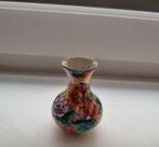 Leuk Chinees 1000 bloemen miniatuur vaasje van keramiek, Gebruikt, Overige kleuren, Verzenden, Aardewerk of Porselein
