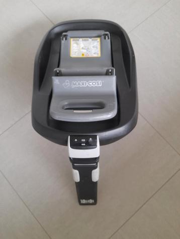 Maxi cosi FamilyFix  beschikbaar voor biedingen