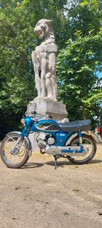 Suzuki a100, Motoren