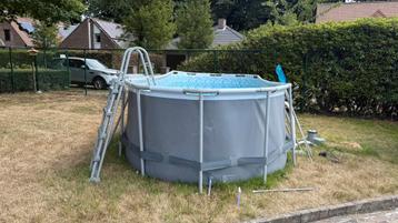 Tuinzwembad beschikbaar voor biedingen