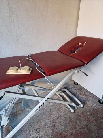 Manumed massage tafel beschikbaar voor biedingen