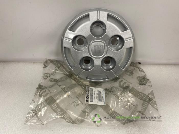 Enjoliveur d'un Fiat Ducato, Autos : Pièces & Accessoires, Pneus & Jantes, Véhicule de tourisme, Neuf, 3 mois de garantie, Enlèvement ou Envoi