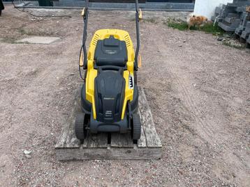 Grasmachine beschikbaar voor biedingen