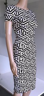 Korte jurk zwart wit patroon en open rug Zara XS, Kleding | Dames, Verzenden, Wit, Nieuw, Maat 34 (XS) of kleiner