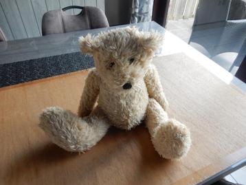 nr.1578	- Zittende knuffelbeer beschikbaar voor biedingen