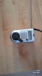 Draagbare dynamo radio met flashlight, Comme neuf, Enlèvement, Radio
