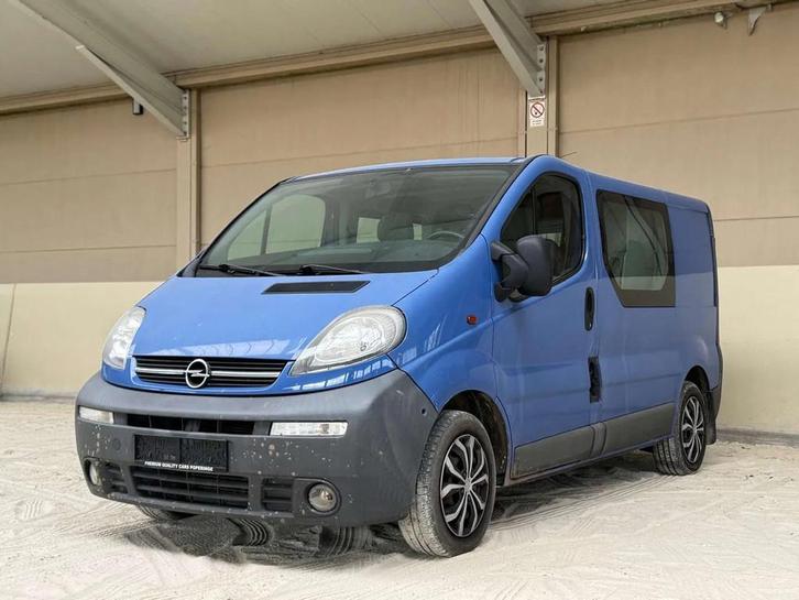Opel Vivaro DOUBLE CABINE / AIRCO / TREKHAAK / gekeurd /, Auto's, Bestelwagens en Lichte vracht, Bedrijf, Te koop, Airbags, Airconditioning