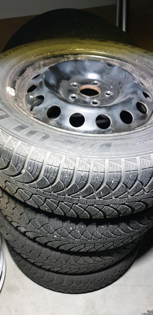 Wintervelgen 5x100 Toyota Verso S, Yaris 2020 (185/65R15), Auto-onderdelen, Banden en Velgen, Banden en Velgen, Winterbanden, 15 inch