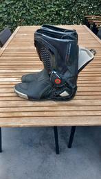 Motorlaarzen Dainese, Motoren, Ophalen
