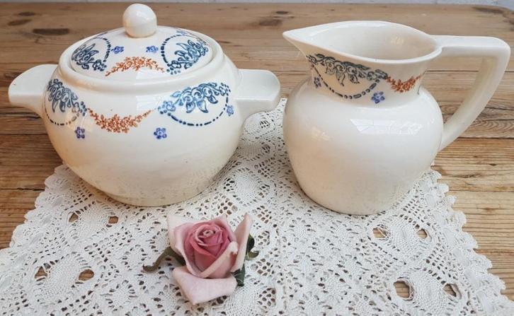 Groot Frans brocante roomstel met guirlandes, Longwy, Antiek en Kunst, Curiosa en Brocante, Ophalen of Verzenden