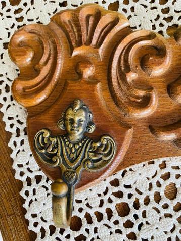 Houten wandkapstok. Eikenhout. 3 haken. beschikbaar voor biedingen