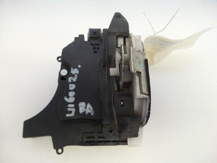 SERRURE DE PORTE RODS ARRIÈRE DROIT Outlander (CW), Autos : Pièces & Accessoires, Autres pièces automobiles, Mitsubishi, Utilisé