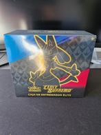 Crown Zenith etb (spaans), Ophalen of Verzenden, Nieuw, Boosterbox, Foil