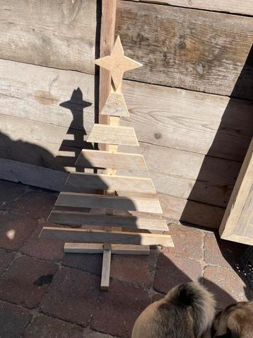 Kerstboompje uit hout nieuw beschikbaar voor biedingen