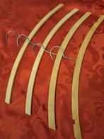 4 cintres en bois de 42 cm, Vêtements | Femmes, Cintres, Enlèvement, Comme neuf, Bois, Adultes
