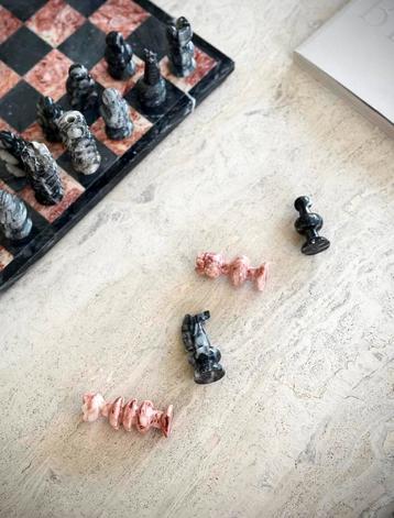 Marble chessboard  beschikbaar voor biedingen