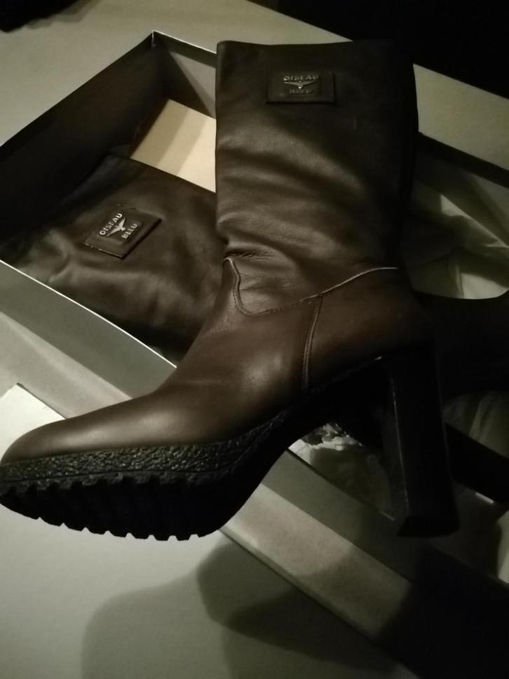 Hoge bruine dameslaarzen, NIEUW, echt leder, lage prijs, Kleding | Dames, Schoenen, Nieuw, Hoge laarzen, Bruin, Ophalen of Verzenden