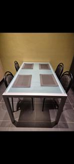 Glazen tafel (met 4 stoelen), Ophalen of Verzenden, Zo goed als nieuw