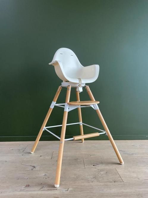 Eetstoel Childwood, Kinderen en Baby's, Kinderstoelen, Zo goed als nieuw, Meegroeistoel, Aanschuifbaar, Afneembaar eetblad, Gordel(s)